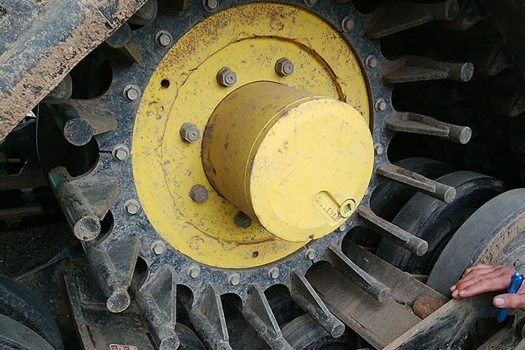 農業機械 車輪溶接肉盛加工