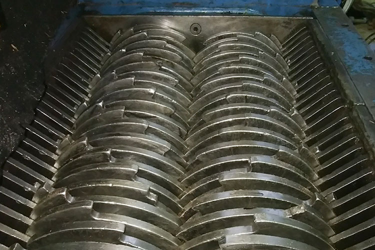 シュレッダー刃物設計